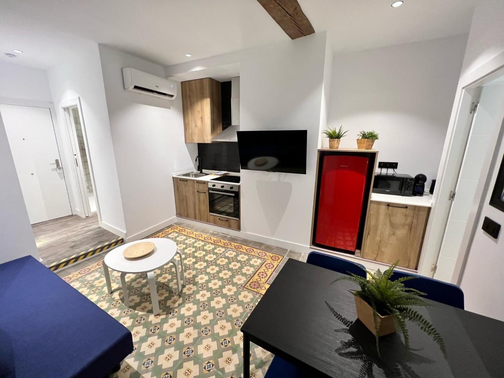 Apartamenticos El Tubo I سرقسطة الغرفة الصورة